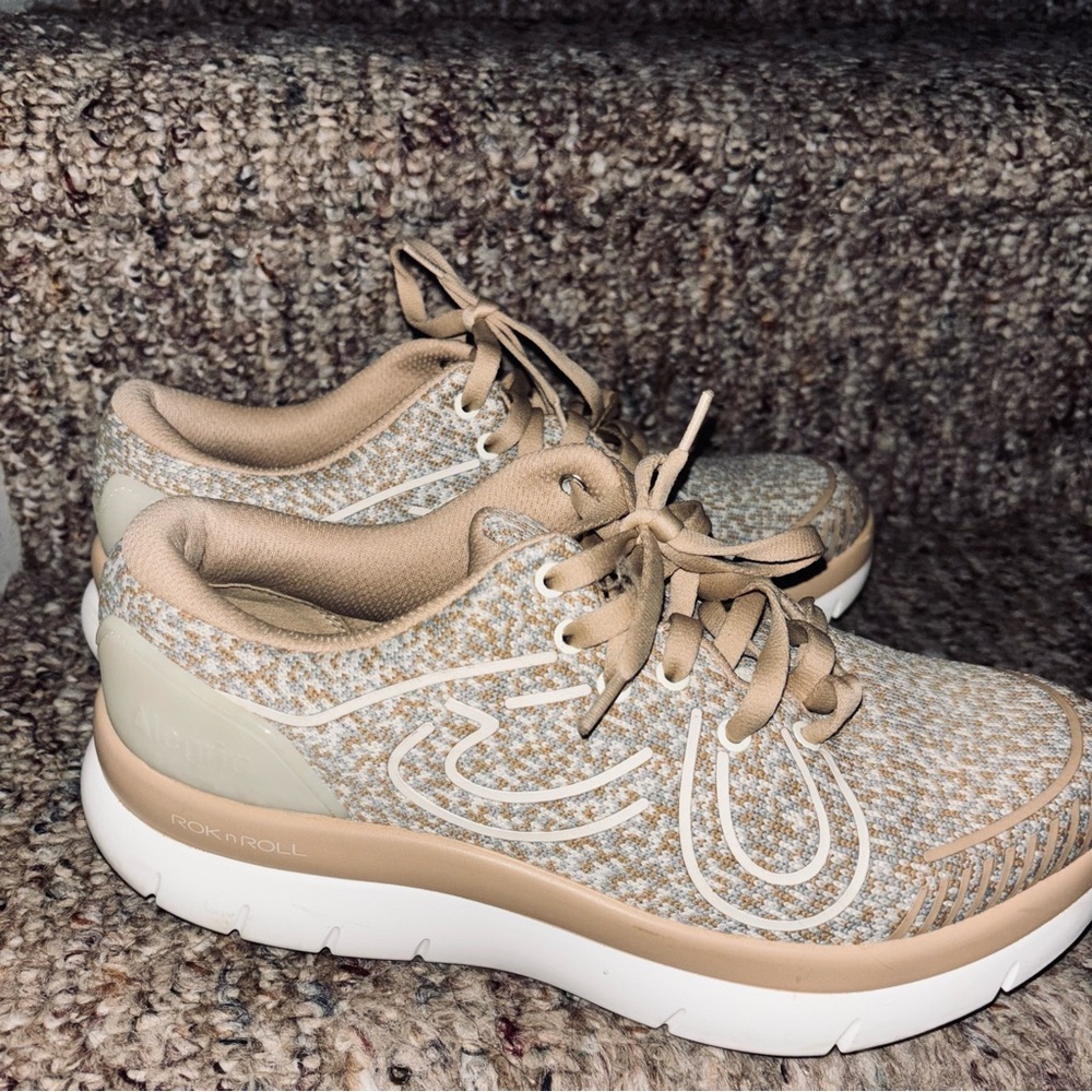 Alegria sneakers